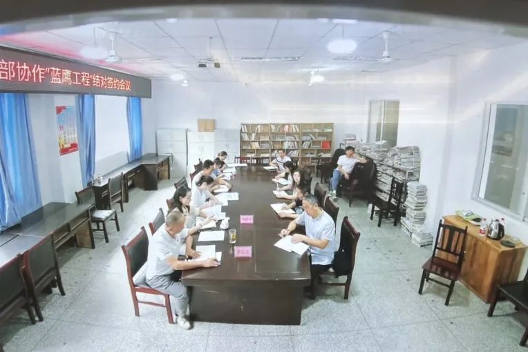 f8d453102500450f8f1425da490c2d42.jpg f8d453102500450f8f1425da490c2d42.jpg