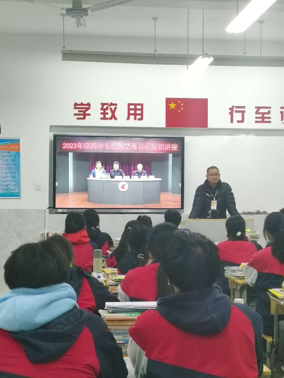 97f90093c560429b9b39c905ee526848.jpg 97f90093c560429b9b39c905ee526848.jpg