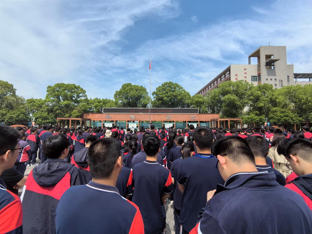 6e57b14146a8450f98d16dddacc7ee1a.jpg 6e57b14146a8450f98d16dddacc7ee1a.jpg