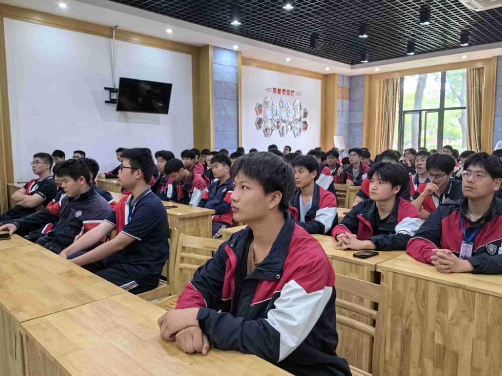 ff464aba95e249e39164bb736d08d78a.jpg ff464aba95e249e39164bb736d08d78a.jpg